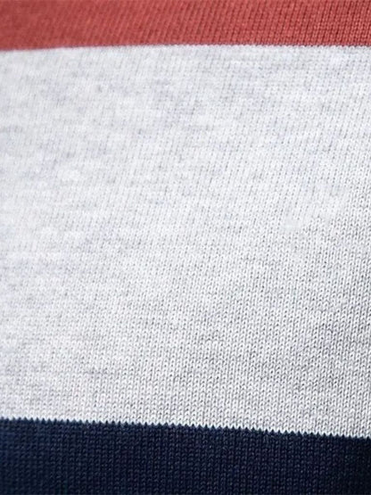 Sweter z kolorowym półzamkiem